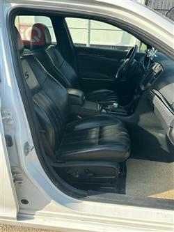 کرایسلەر 300